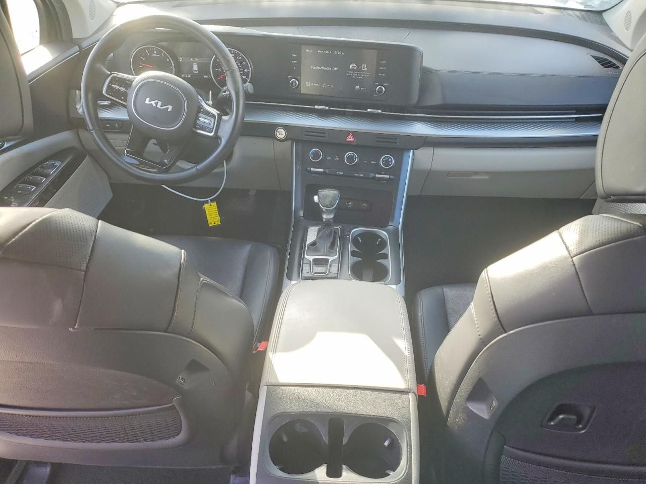 2022 KIA Carnival lx