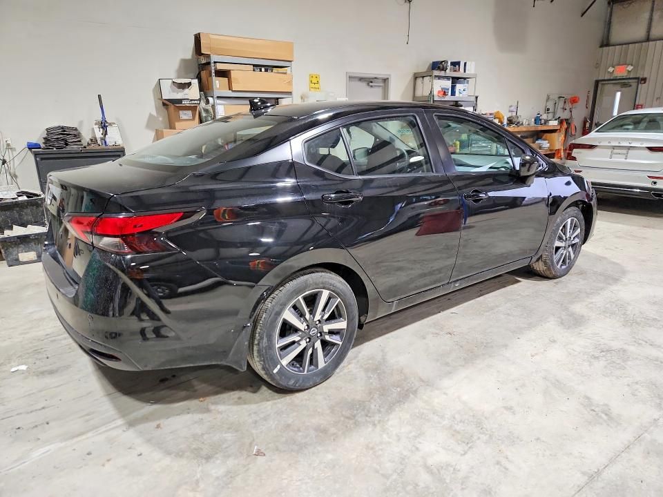 2025 Nissan Versa sv