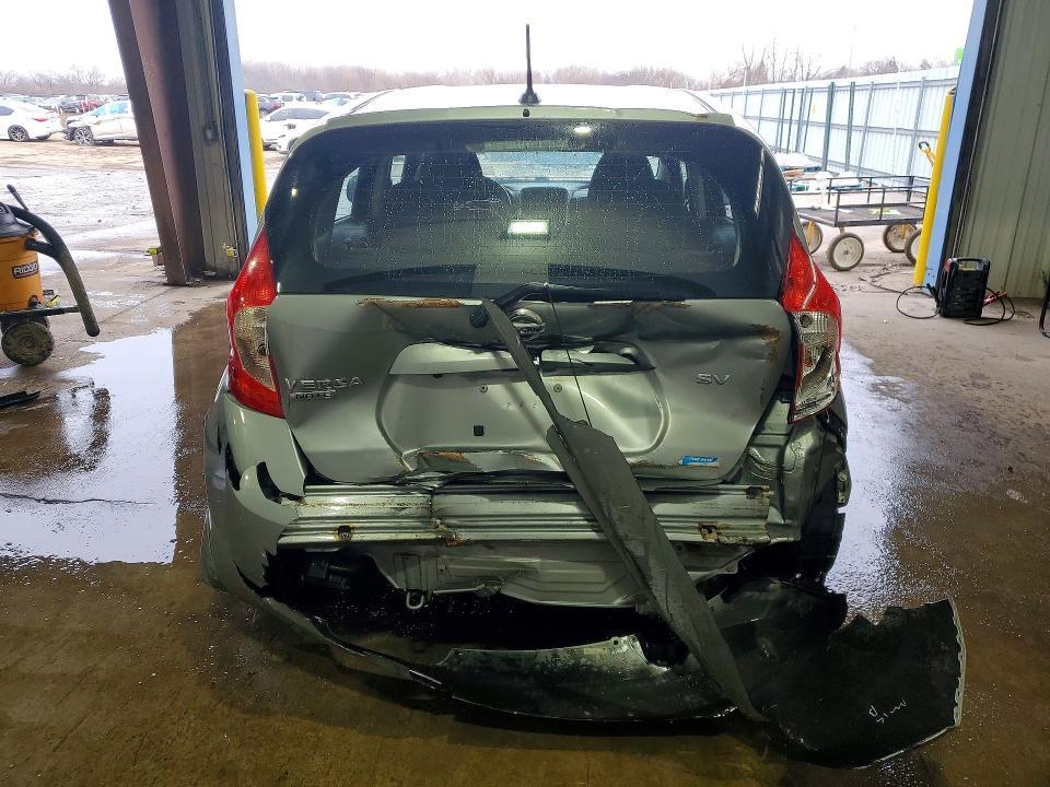 2014 Niss Versa Note sv