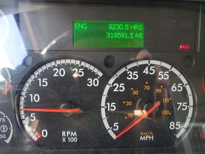2016 Freightliner Business Class M2 box Truck