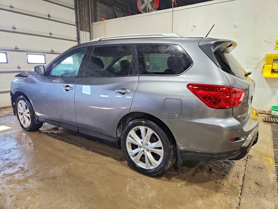 2018 Nissan Pathfinder s