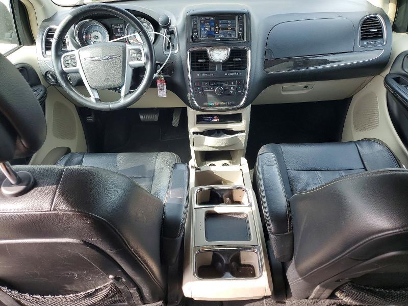 2014 Chrysler Town & Country Touring
