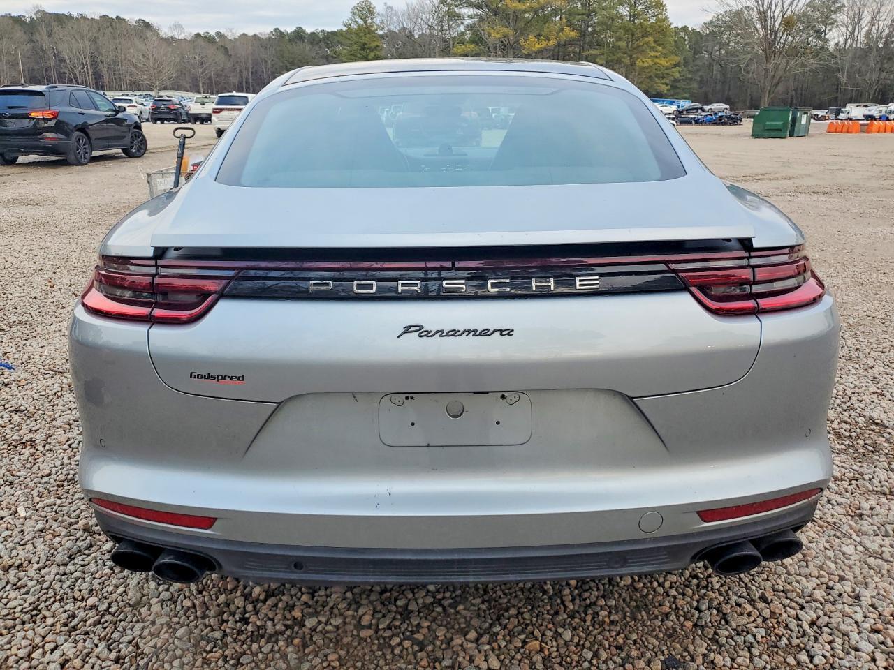 2018 Porsche Panamera 4
