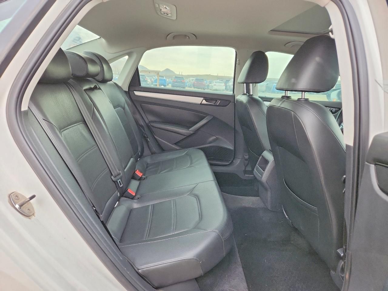 2012 Volkswagen Passat se