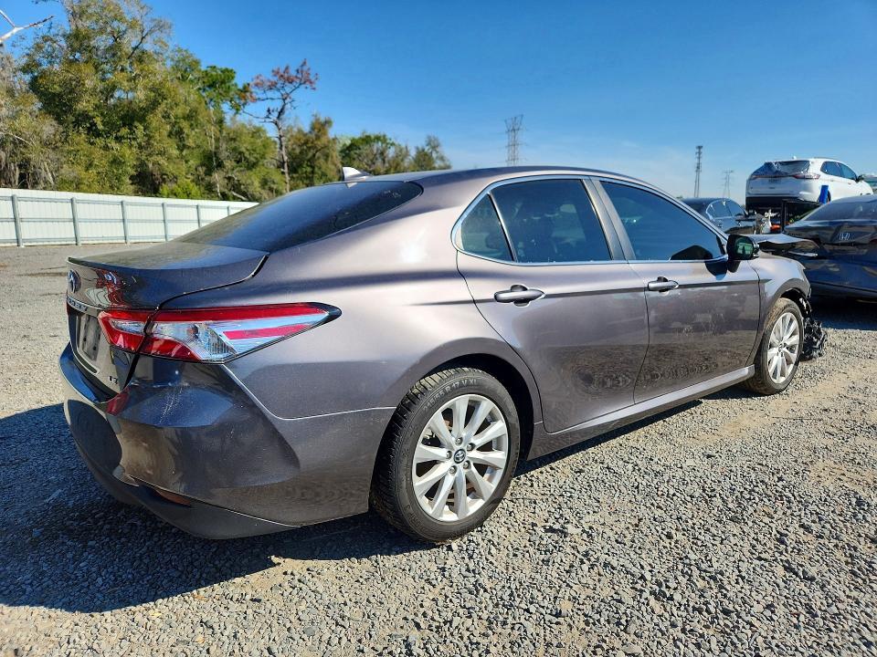 2019 Toyota Camry le