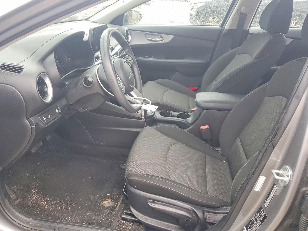 2022 KIA Forte fe