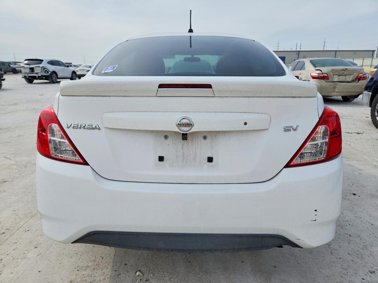 2018 Nissan Versa s