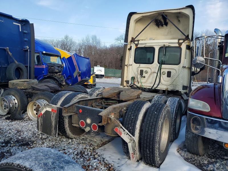 2017 Freigliner 2017 Freightliner Cascadia 1-Semi Truck