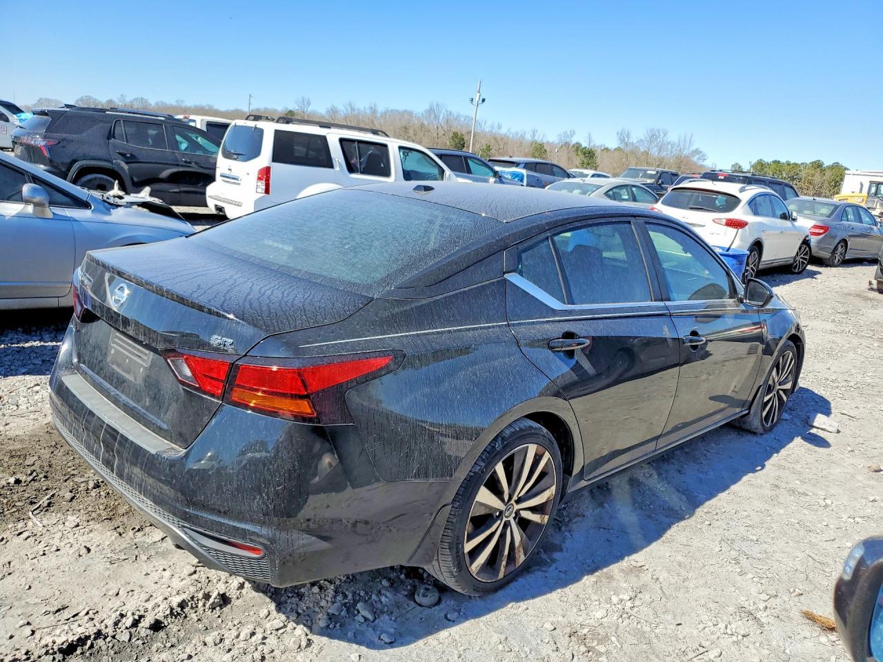 2019 Niss Altima sr