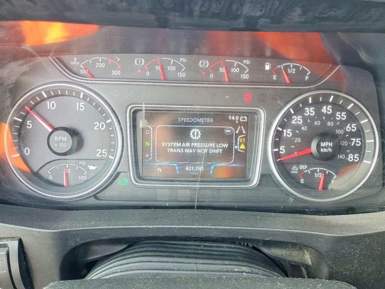 2022 International LT625 Semi Truck