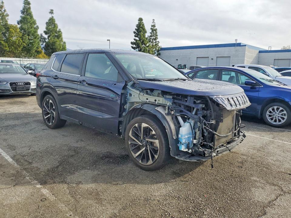 2022 Mitsubishi Outlander se