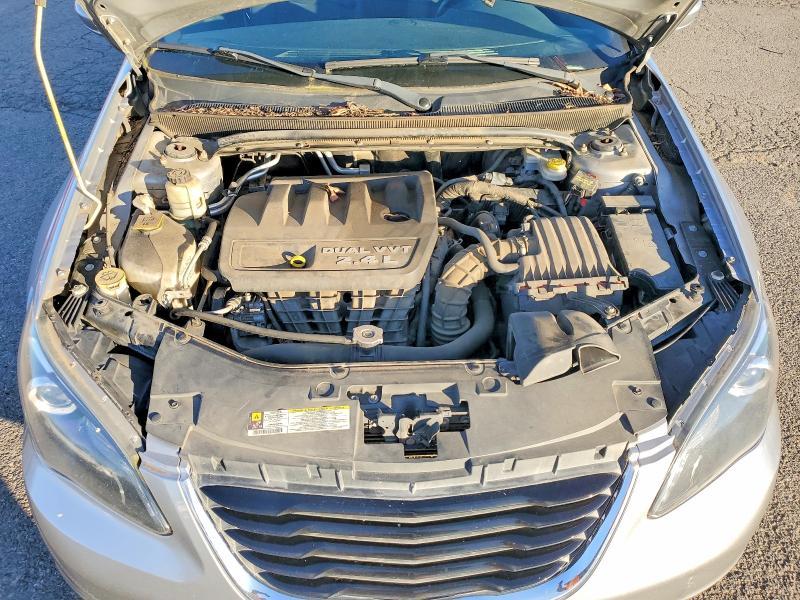 2013 Chrysler 200 Touring