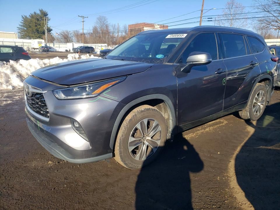 2021 Toyota Highlander xle