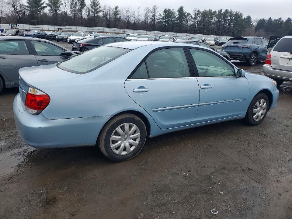 2005 Toyota Camry le