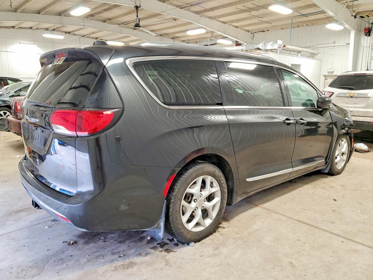 2018 Chrysler Pacifica Touring l