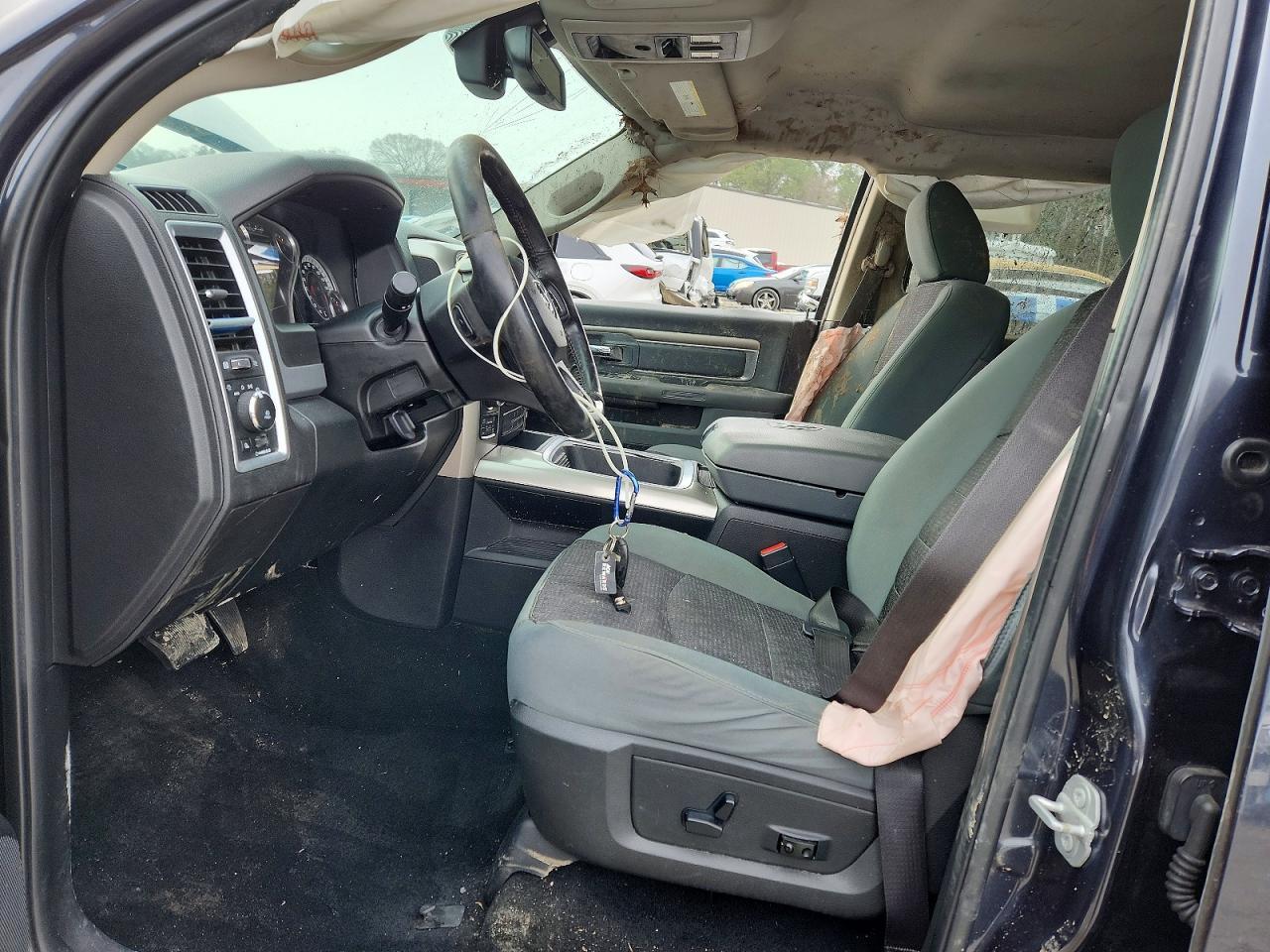 2017 Dodge RAM 1500 SLT