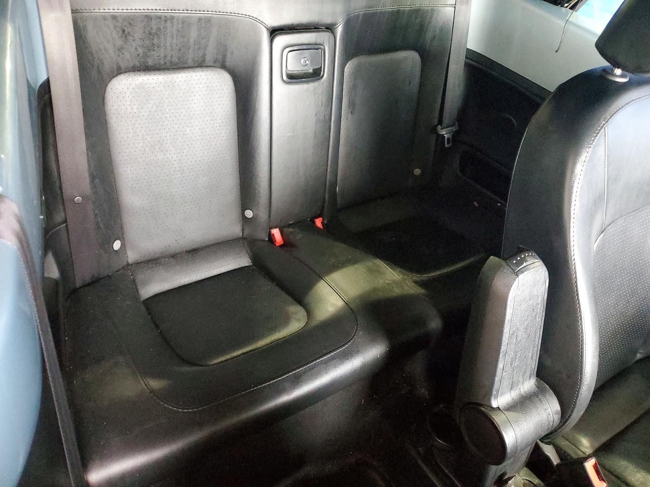 2009 Volkswagen New Beetle s