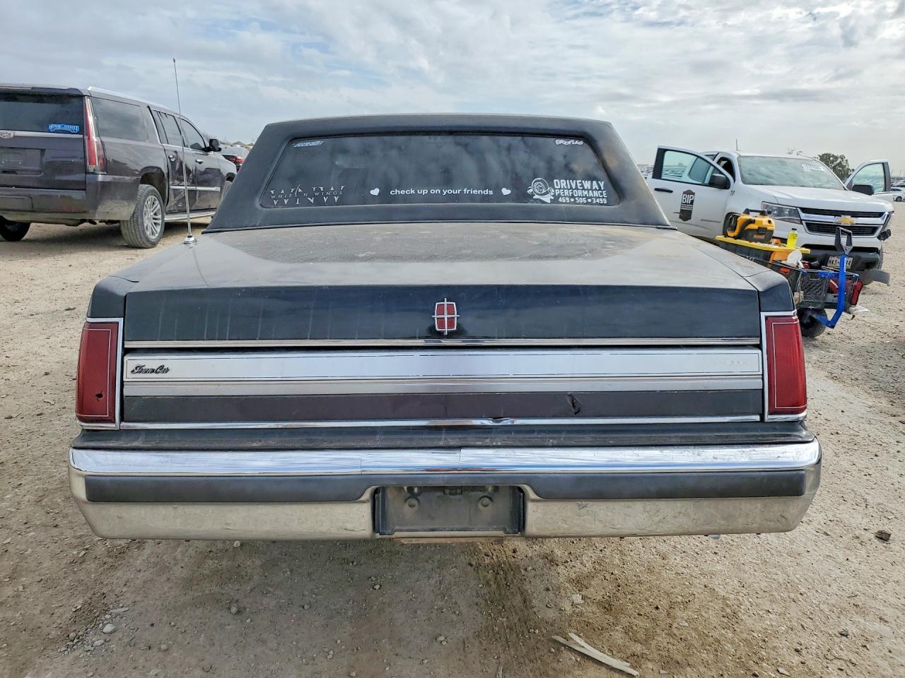 1988 Lincoln Town car Signature
