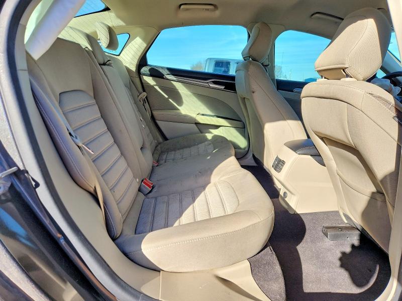 2020 Ford Fusion se
