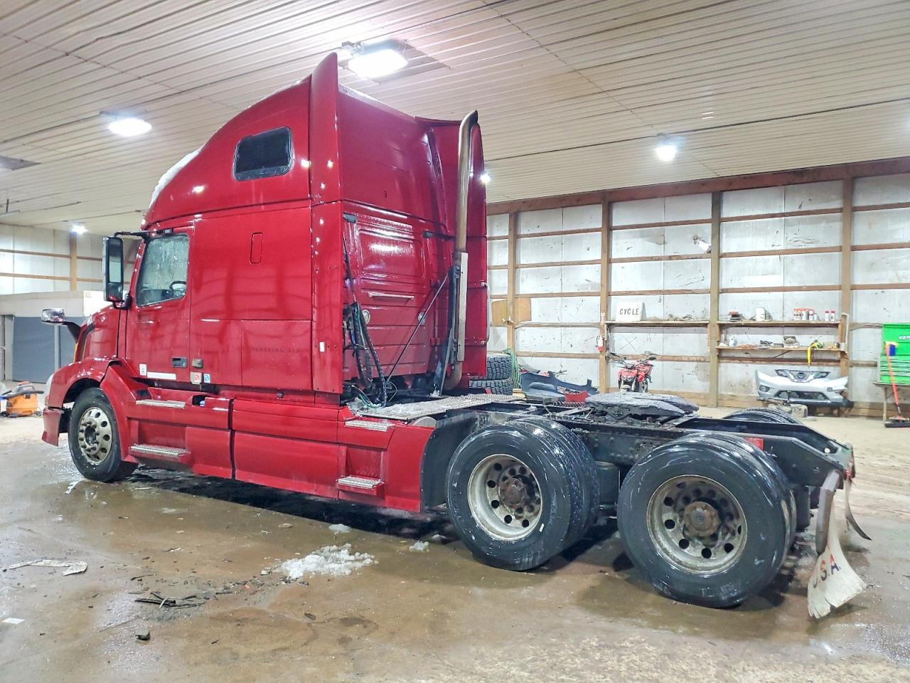 2013 Volvo VN VNL