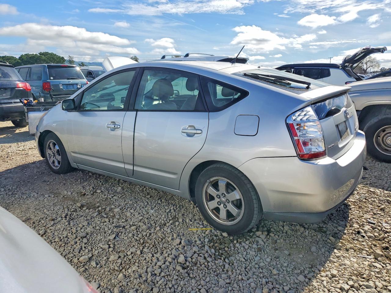 2004 Toyota Prius Base