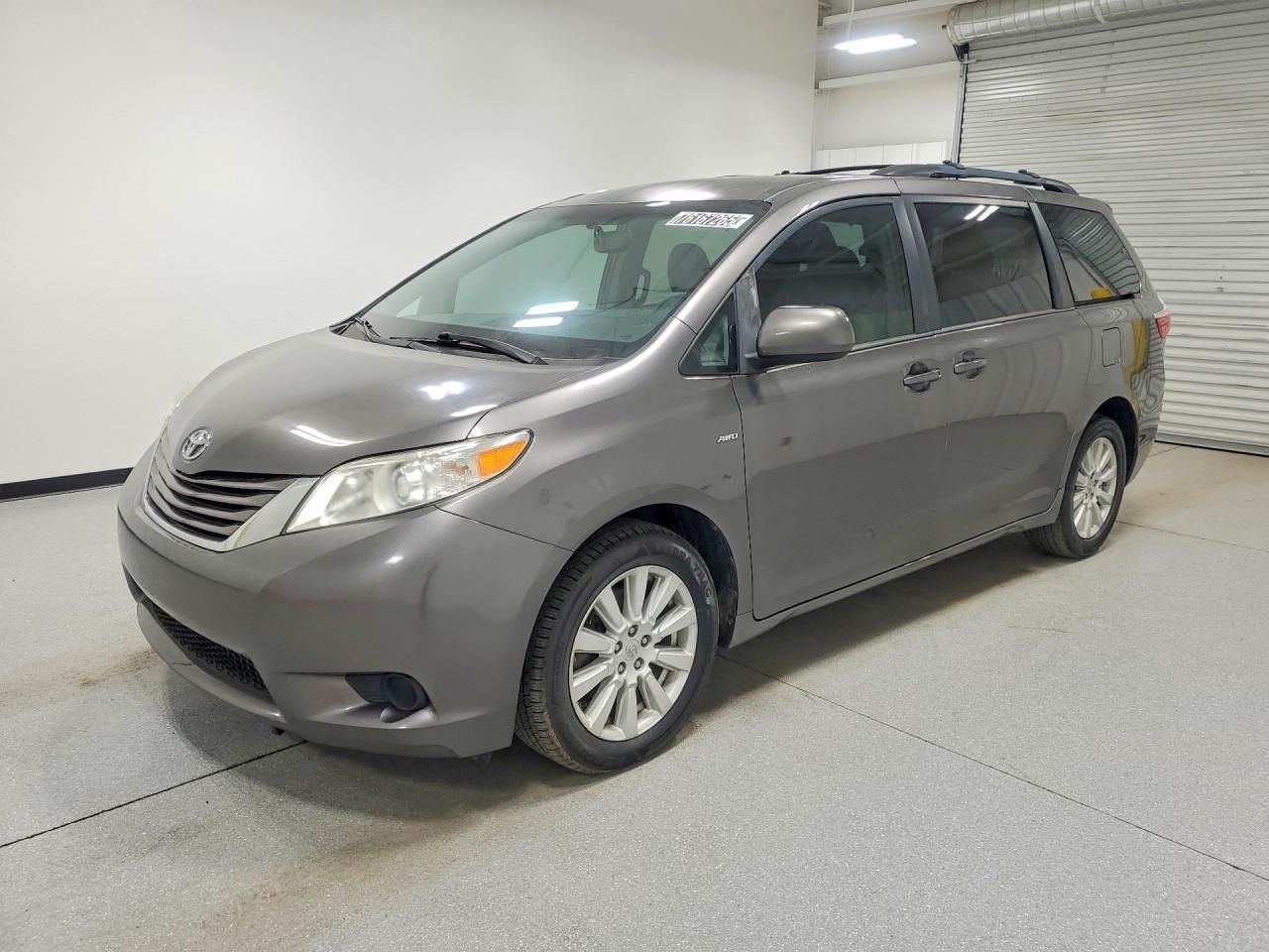 2017 Toyota Sienna le