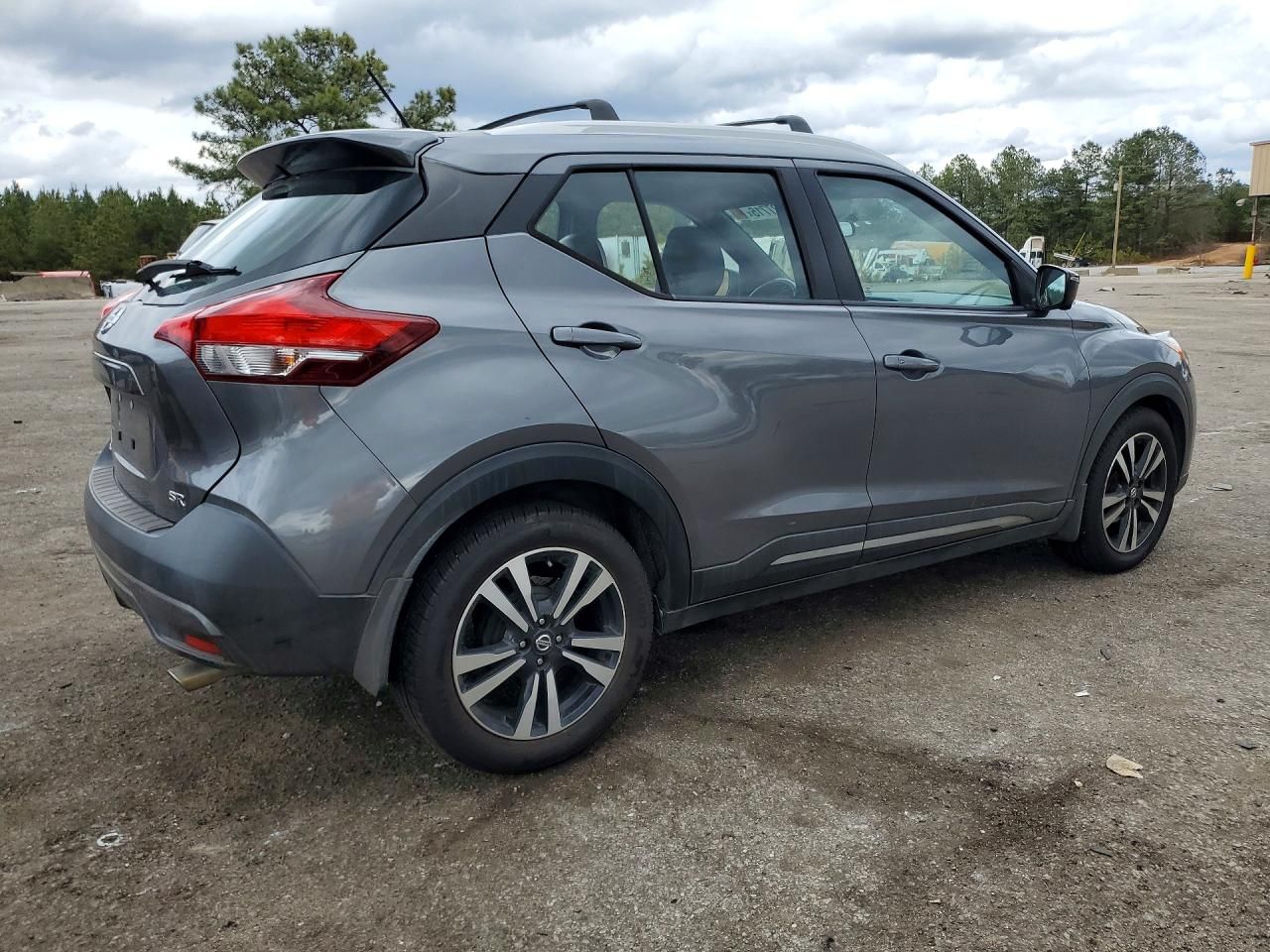 2019 Nissan Kicks s