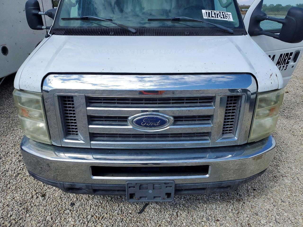 2011 Ford E350 BOX Truck
