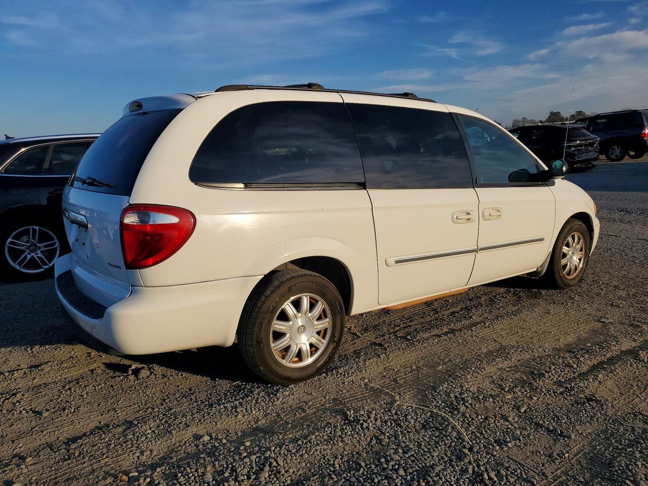 2007 Chrysler Town & Country Touring