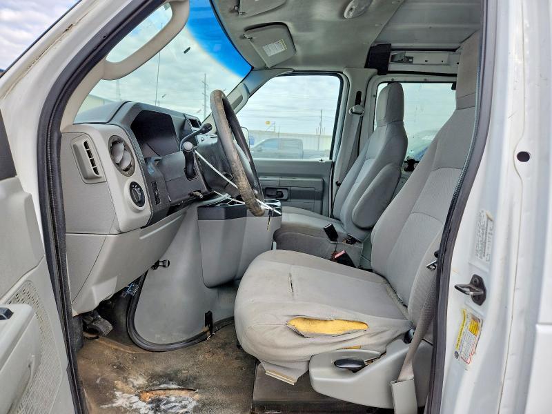 2013 Ford Econoline E250 van