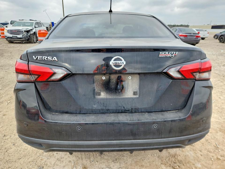 2021 Nissan Versa s