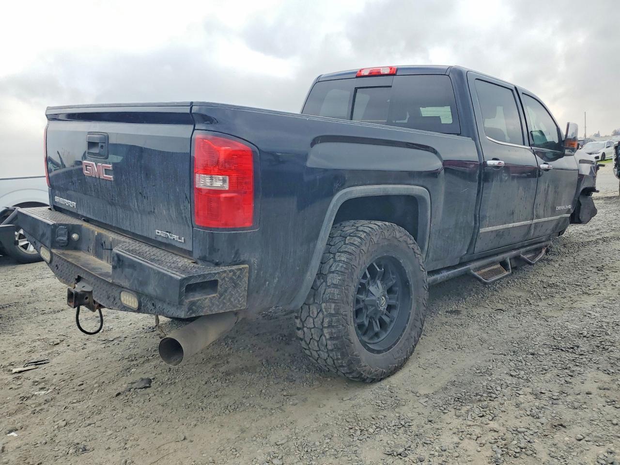 2017 GMC Sierra K2500 Denali