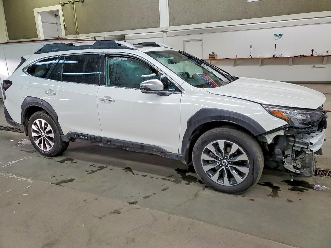 2023 Subaru Outback Touring