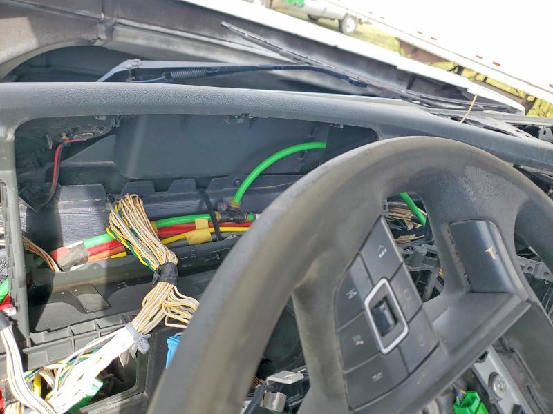 2018 Volvo VNR Semi Truck