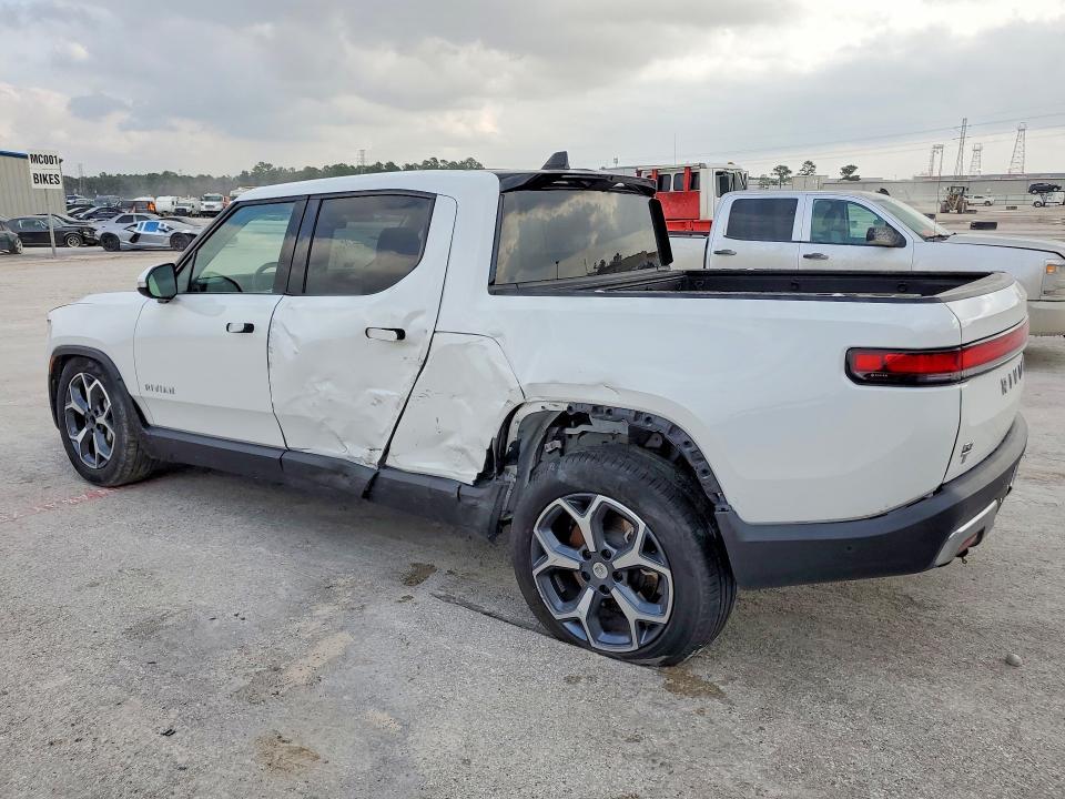 2023 Rivian R1T Adventure