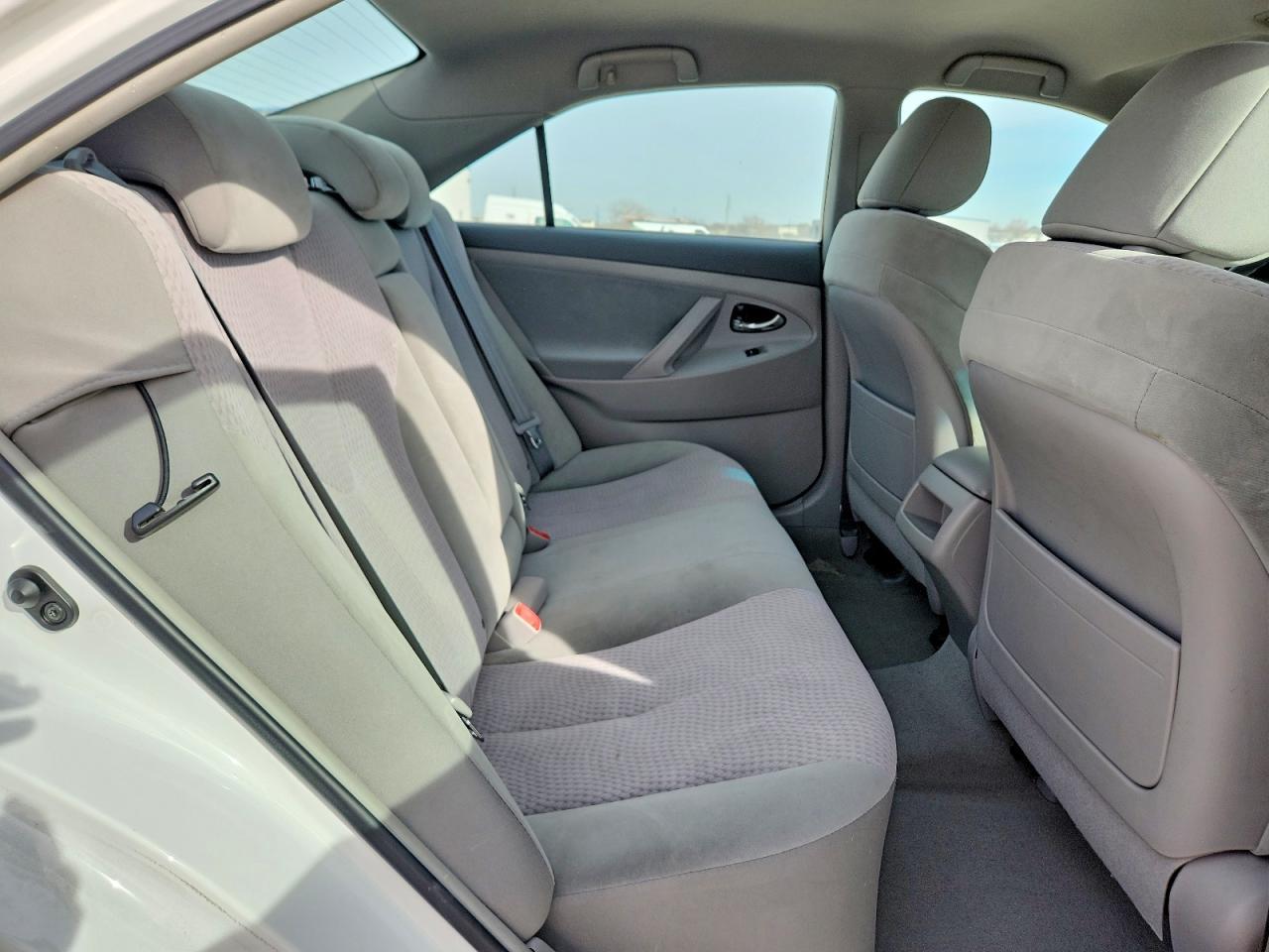 2011 Toyota Camry le