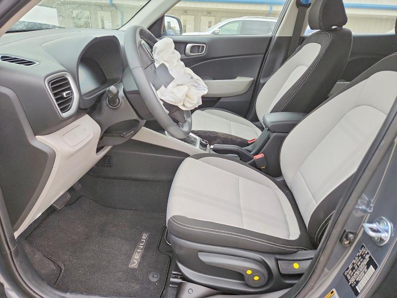 2025 Hyundai Venue sel