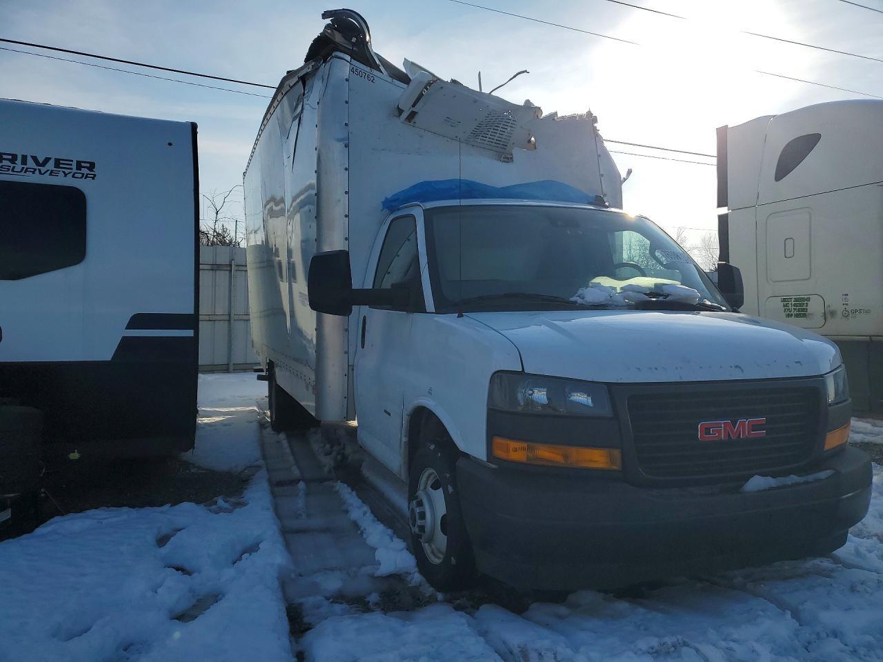 2024 GMC Savana Cutaway G3500