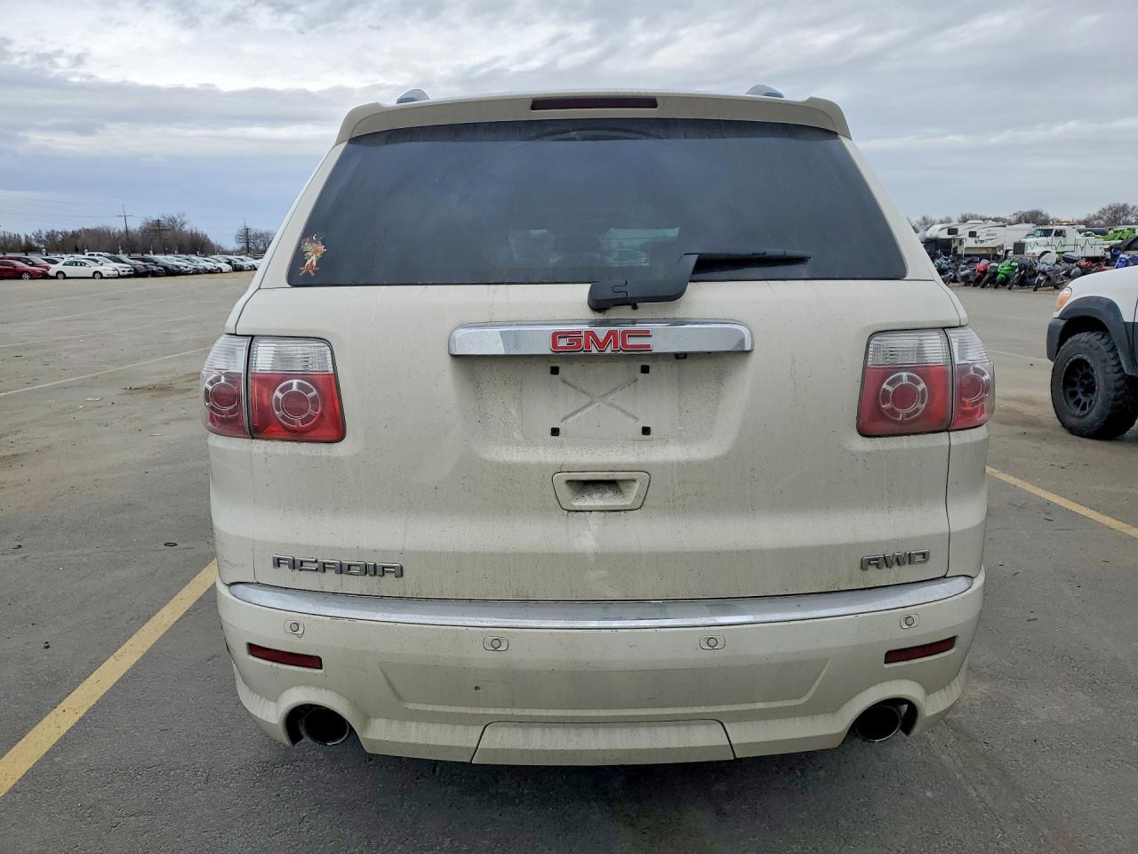 2011 GMC Acadia Denali