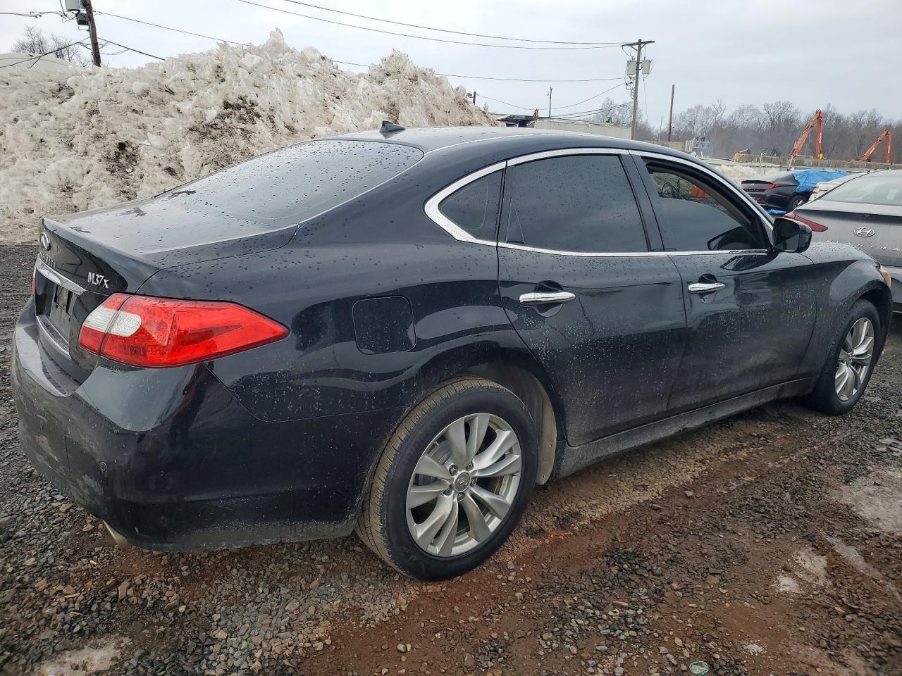 2013 Infiniti M37 x