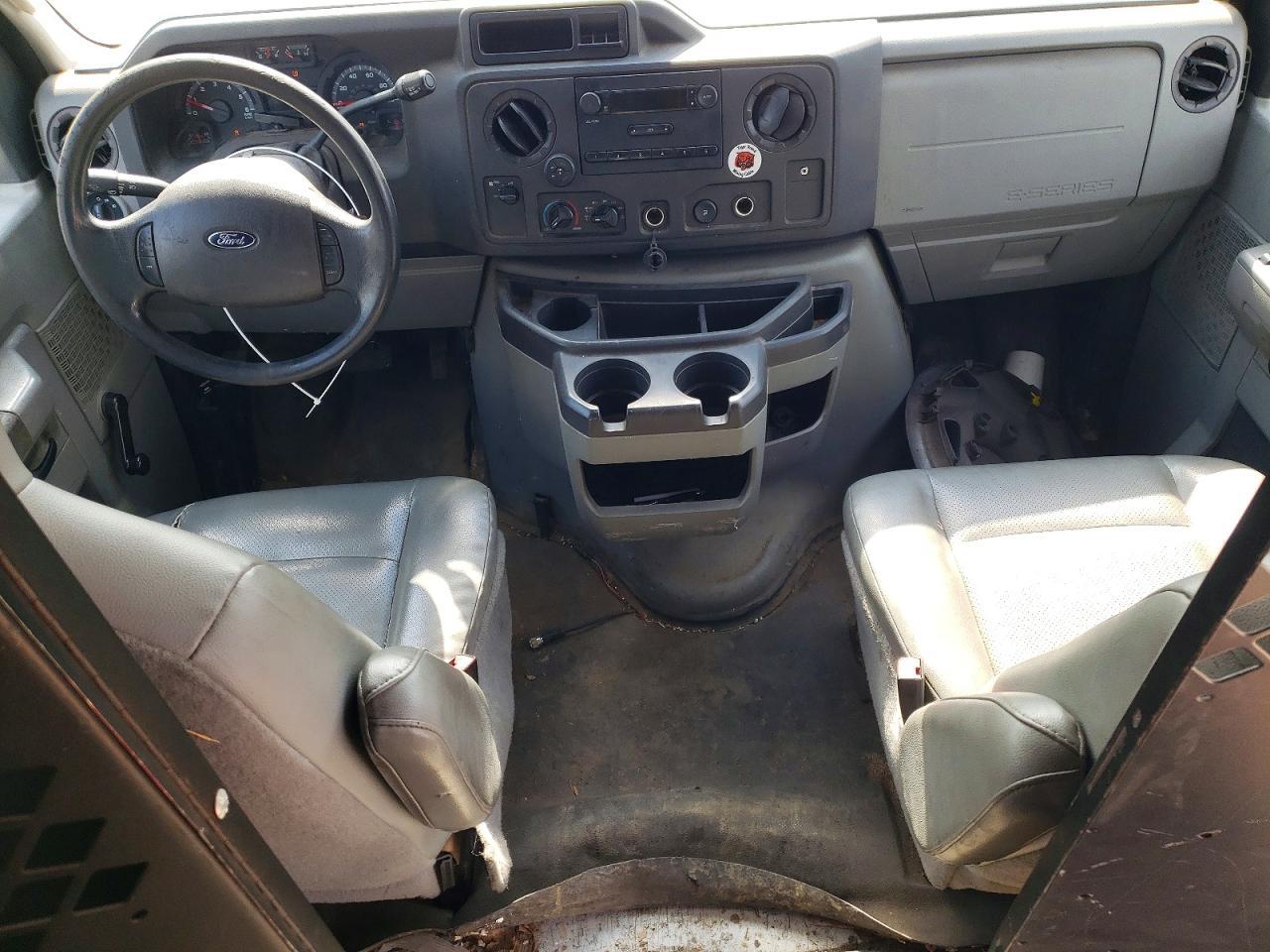 2013 Ford E250 Delivery van