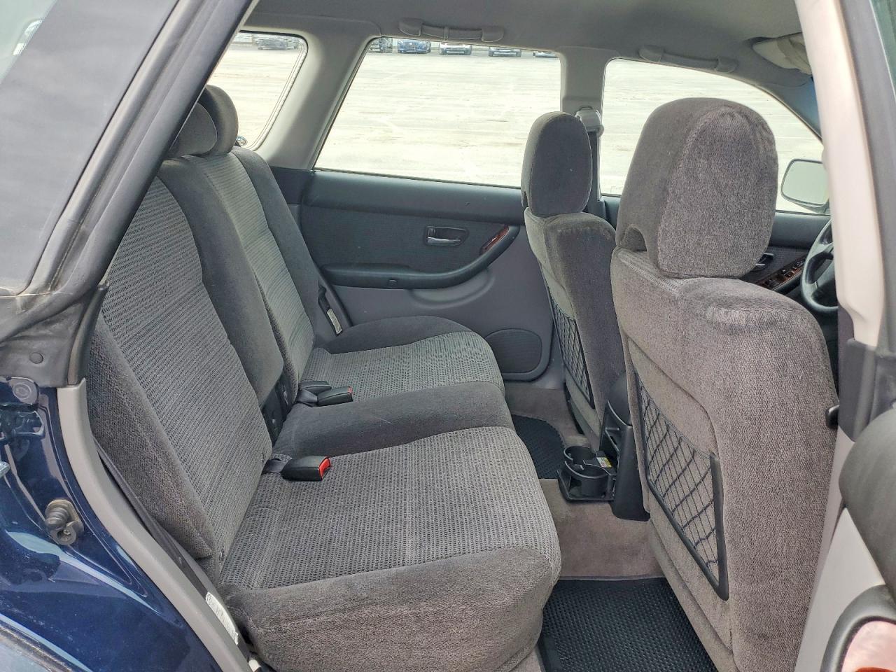 2004 Subaru Legacy Outback awp