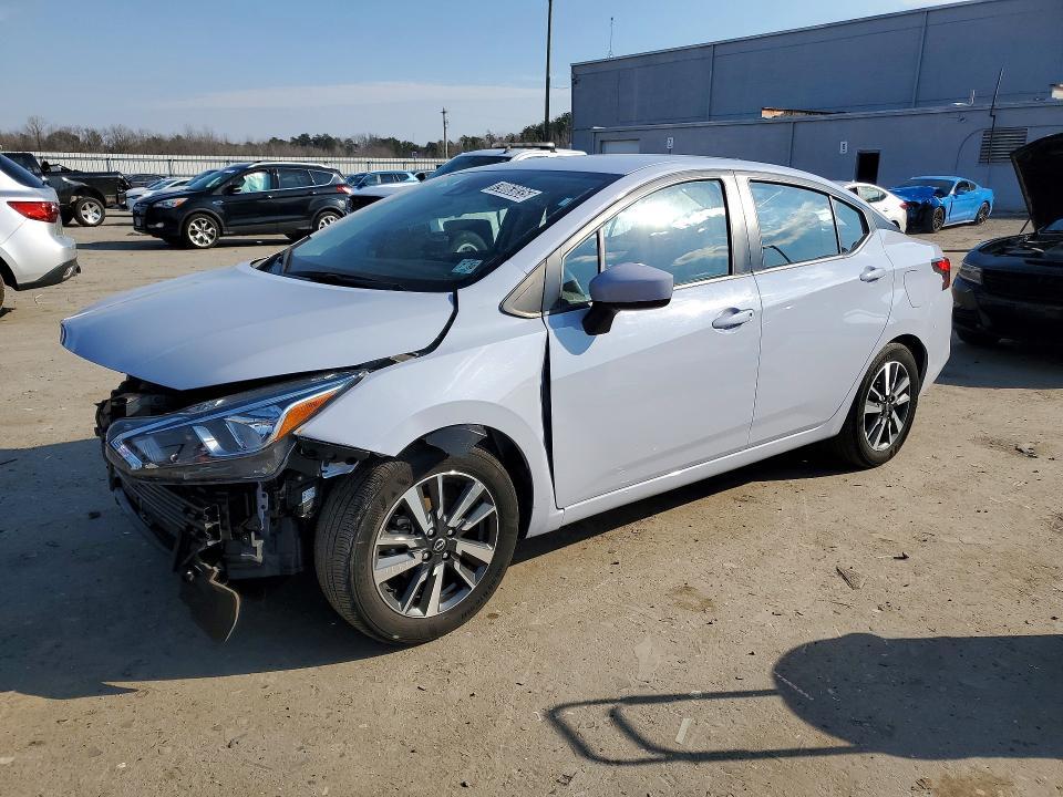 2024 Nissan Versa sv