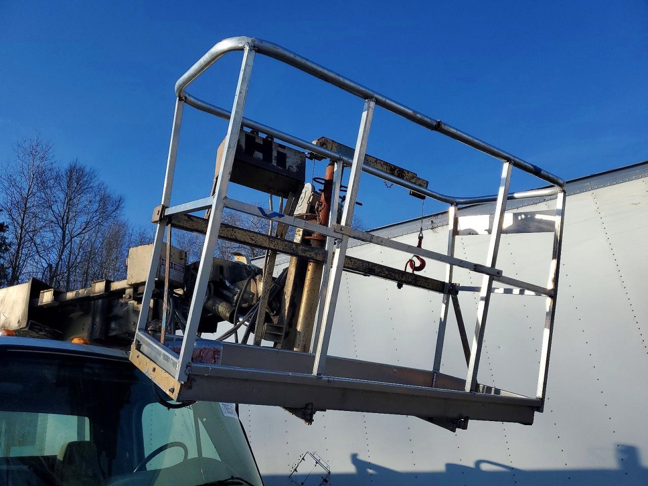 2015 Freigliner 2015 Freightliner Business Class M2 Cable Placer B