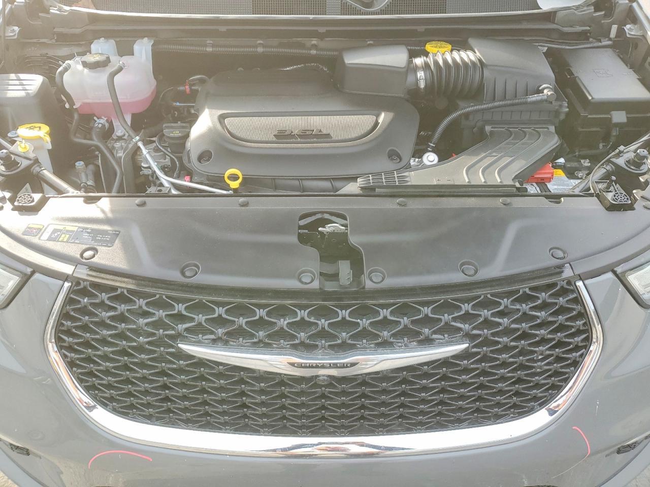 2025 Chrysler Pacifica Select