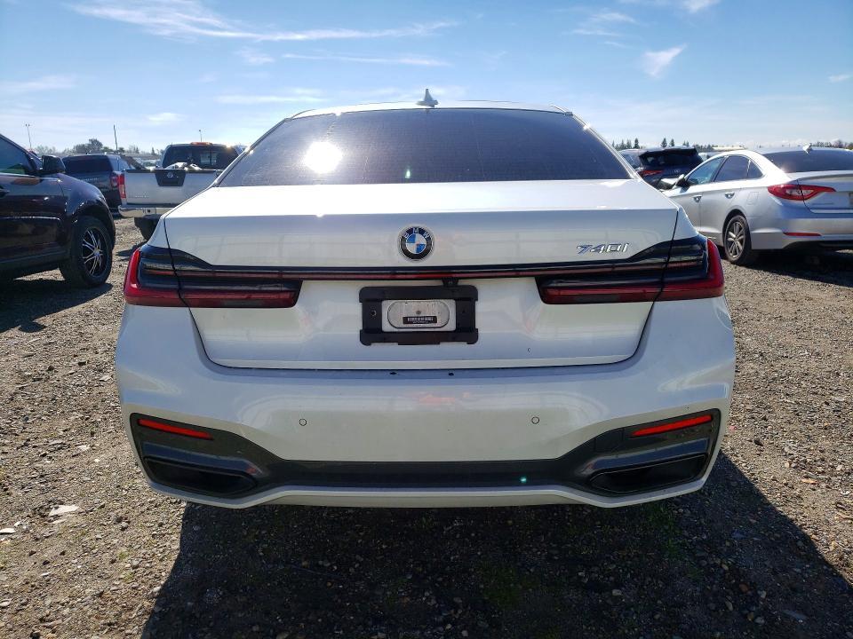 2021 BMW 740 i