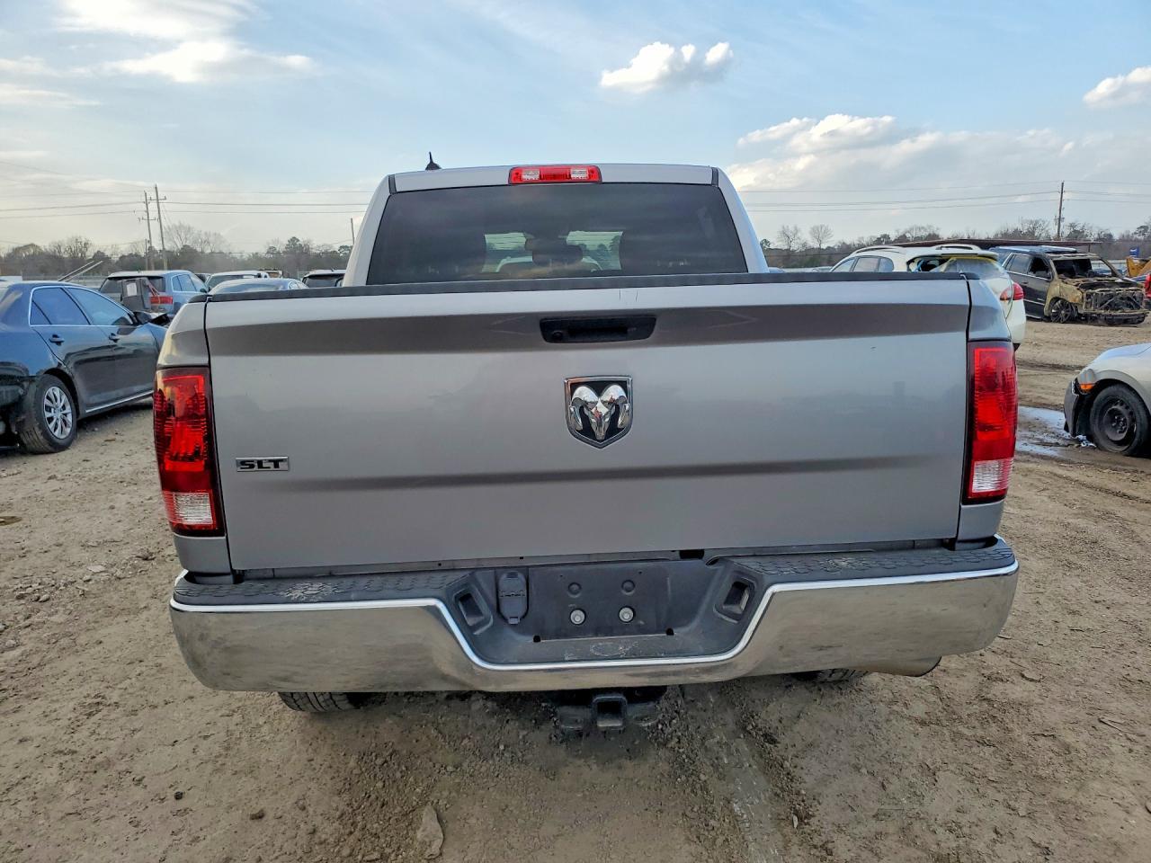 2022 Dodge Ram 1500 Classic slt
