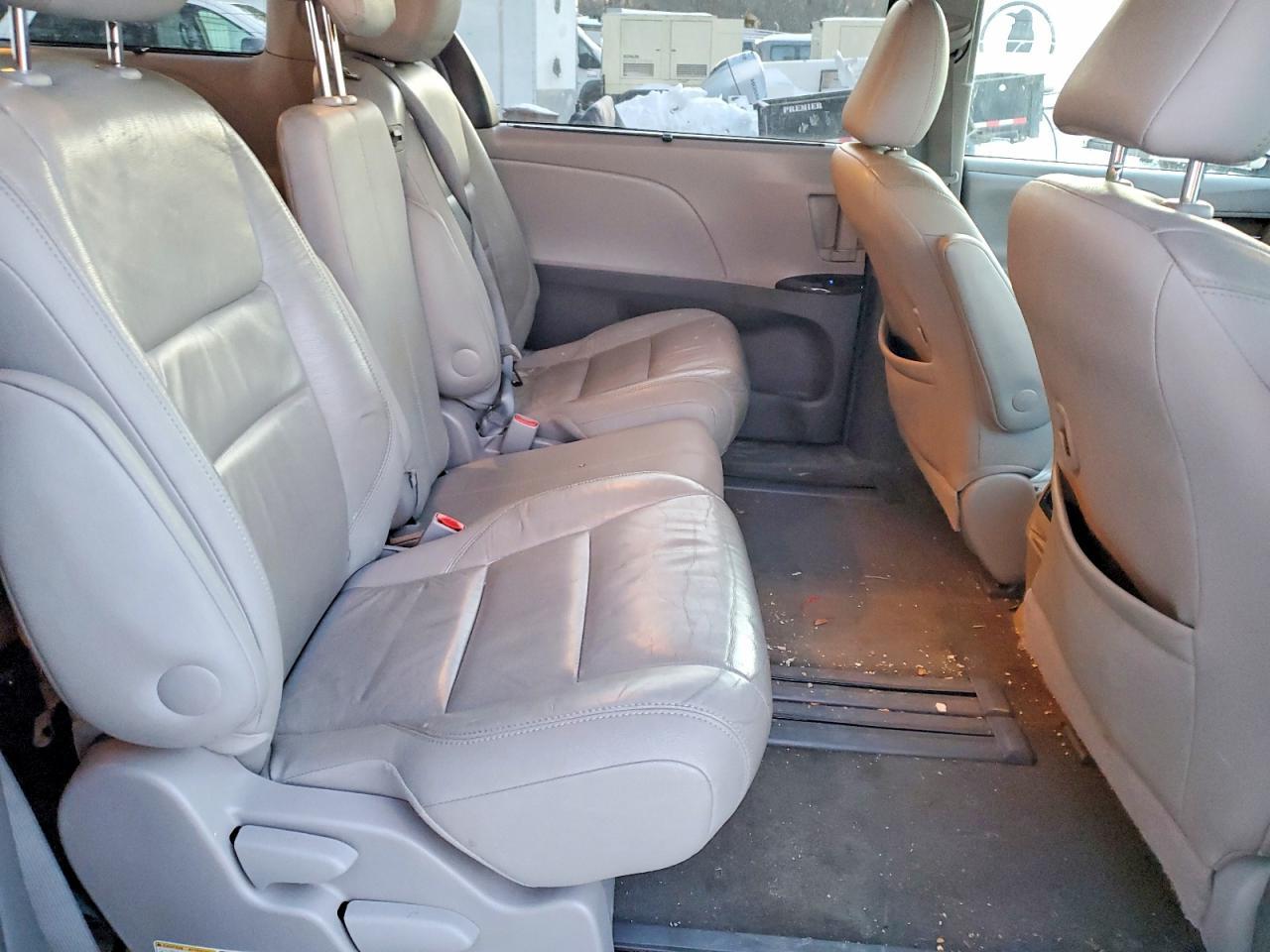 2016 Toyota Sienna xle