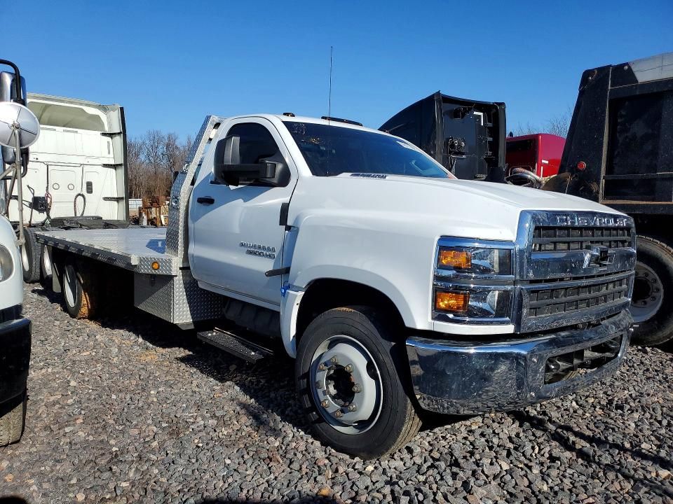 2023 Chevrolet 2023 International GM515 Flatbed Truck