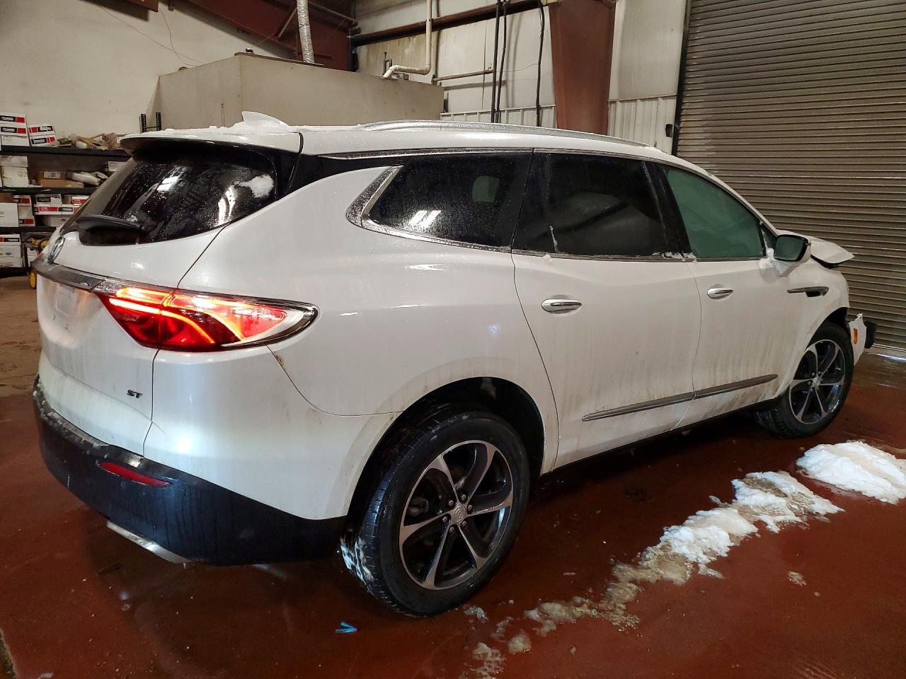 2022 Buick Enclave Essence
